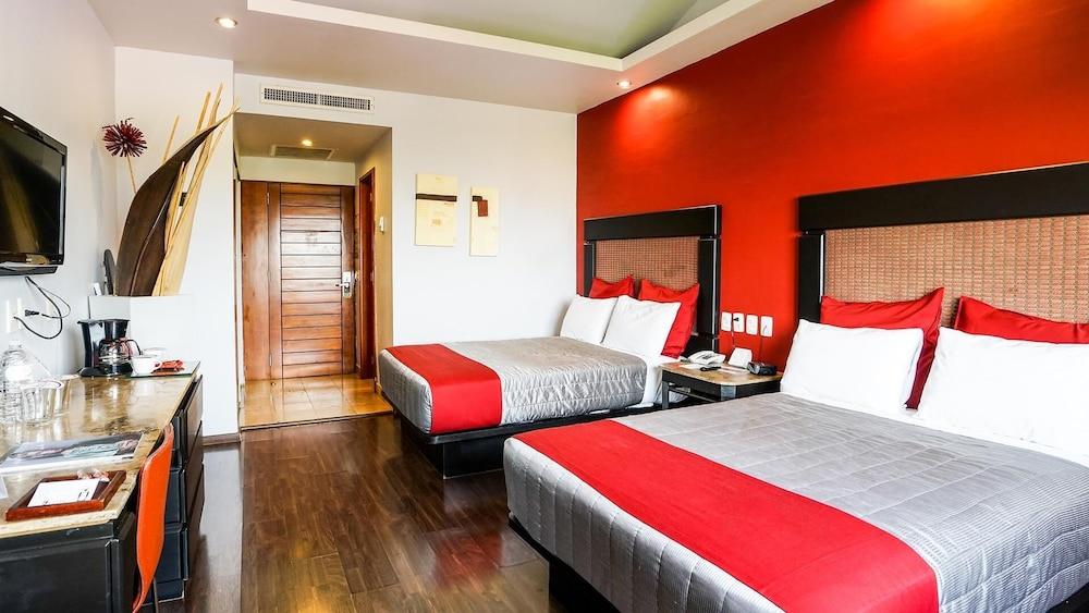 Hotel Celta Zapopan Exterior photo